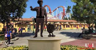 knotts berry farm joins disneyland in