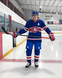 Pour le canadien de montréal, le concept est majoritairement bleu avec un peu de rouge. Brendan Gallagher Porte Le Nouvel Uniforme Fan De Hockey