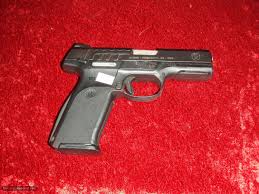 ruger sr9e 9mm pistol used very good