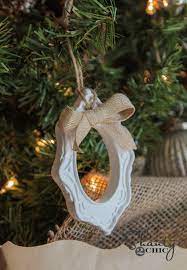 diy 1 frame christmas ornaments