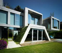 The limitations definitely pose a lot of challenges but it's very interesting to see how the architects and the following projects also show that a small modern house can be just as complex and beautiful as a massive mansion. Small Ultra Modern House Plans Decoratorist 69391