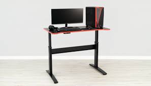 This article is all about setting up the best desk and tools for that 3d game. 12 Best Gaming Desks For Pc And Console Gamers In 2021