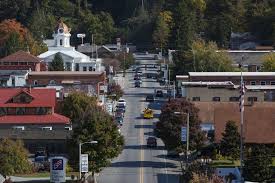 15 best small towns in north carolina