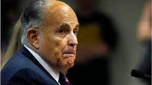 Rudy giuliani just went on his radio show in an effort to set the record straight about what led the fbi to raid his nyc pad and office. Kuqiccah5guqtm