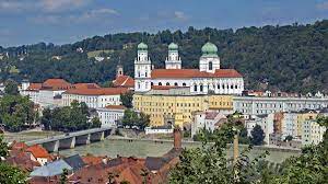 Passau est une ville du land de bavière en allemagne. Stadt Passau Corona Inzidenzwert Nun Ebenfalls Uber 100 Br24