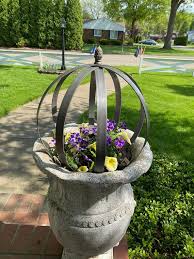 Williamsburg Style Garden Orb