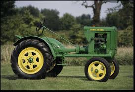 did deere build the first utility tractor