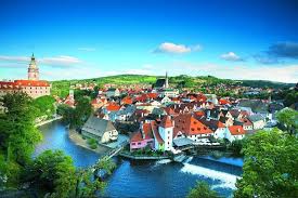 It has a population of around 50,000 people, of whom about 10,000 are students. Private One Way Transfer From Passau To Cesky Krumlov 2021