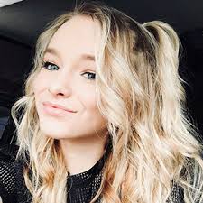 With over 13 million followers on tiktok and a growing internet takeover with her boyfriend cody orlove, she's made a big name for herself. Zoe Laverne Bio Age Height Boyfriend Parents