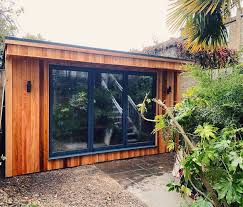 Green Retreat With A Bespoke Garden Room