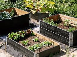 Build A Handy Raised Bed Using Pallets