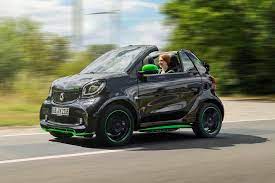 Is the 2017 smart fortwo a good used car? Mercedes Benz And Geely Are Bringing Smart Cars To China Roadshow