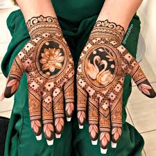 It can be easily made using simple techniques. 30 Lotus Mehndi Designs For Your Gorgeous Henna Design