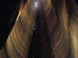 Krúbera-Voronya: La cueva más profunda del mundo