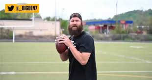 He plays for the pittsburgh steelers in the national football league. Ben Roethlisberger Resumes Throwing Finally Shaves His Beard