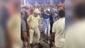 viral video policeman dances