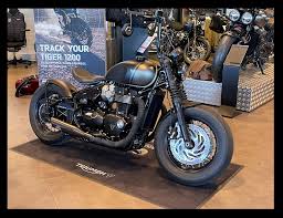 details zum custom bike triumph