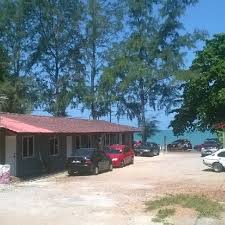 With the lowest hotel rates in town, agoda.com offers many lodging options a short distance away from beaches. Fotos Bei Comel Beach Resort Pengkalan Balak Masjid Tanah Melaka