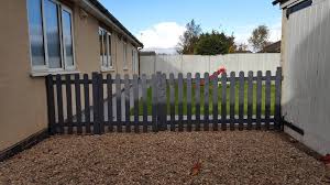 Picket Fencing Fencing And Gardening