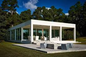 Modern Glass House In South Ina