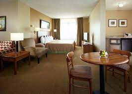 Fox ridge golf club and prospect hill golf course are worth checking out if an activity is on the agenda, while those in the mood for shopping can visit auburn mall and the willows flea market. Quality Inn Suites P E Trudeau Airport Hotel In Montreal Qc