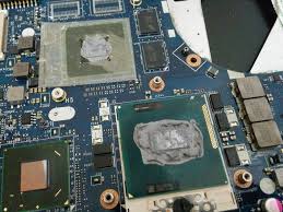 The ridiculous thermal paste job I found in my overheating laptop...: pcmasterrace