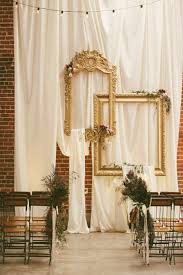 10 ways to use frames on your wedding day