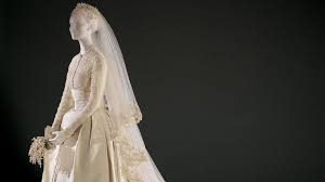 The bodice was attached to an underbodice, a ruffled skirt support. Philadelphia Museum Of Art Grace Kelly S Wedding Dress