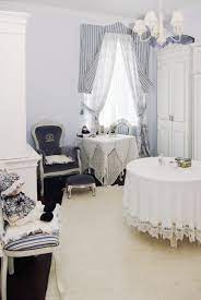 paris themed room décor ideas