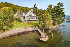 irresistible maison au bord du lac