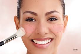 how to apply blush on round face a