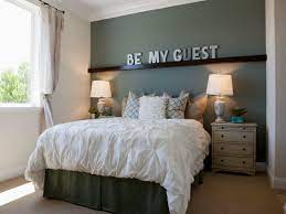 stage your guest bedroom for er appeal