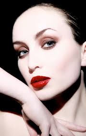 red lips makeup glamour beauty