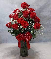 two dozen red roses in warren oh