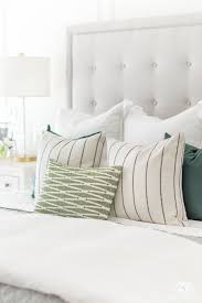 king bed accent pillows