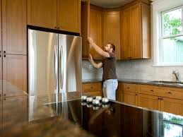 how to install kitchen cabinets