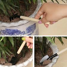 Gardening Shovel Rake Spade
