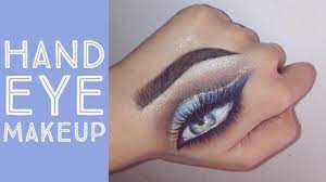 hand eye makeup tutorial gold and