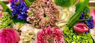 Flowers for you has been a landmark on vero's beaches for over 30 years. Artistic First Florist Home Facebook