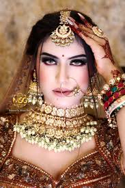 one of the best makeup artists in delhi