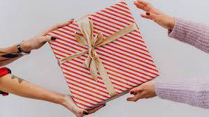 holiday gift ideas for employees 2022