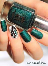 15 emerald green nail designs you can