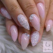 23 cly and cute short sti nails