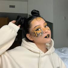 bella poarch bee face makeup