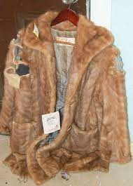 Diy Vintage Fur Ottoman