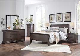 Leewarden Dark Brown Queen Bedroom Set