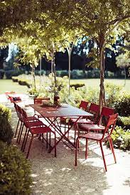 Colorful Outdoor Furniture Pieces To