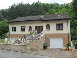 The property is 27 km from friedrichshafen and free private parking is offered. Haus Ingrid Pfalz De