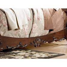 queen sleigh bed