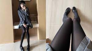 穿制服黑絲小的姐姐JK Uniform with Black Pantyhose - YouTube